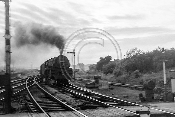 Crosti 9f passing through Mangotsfield Station 1960ss