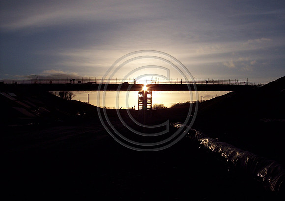 Bridge henge